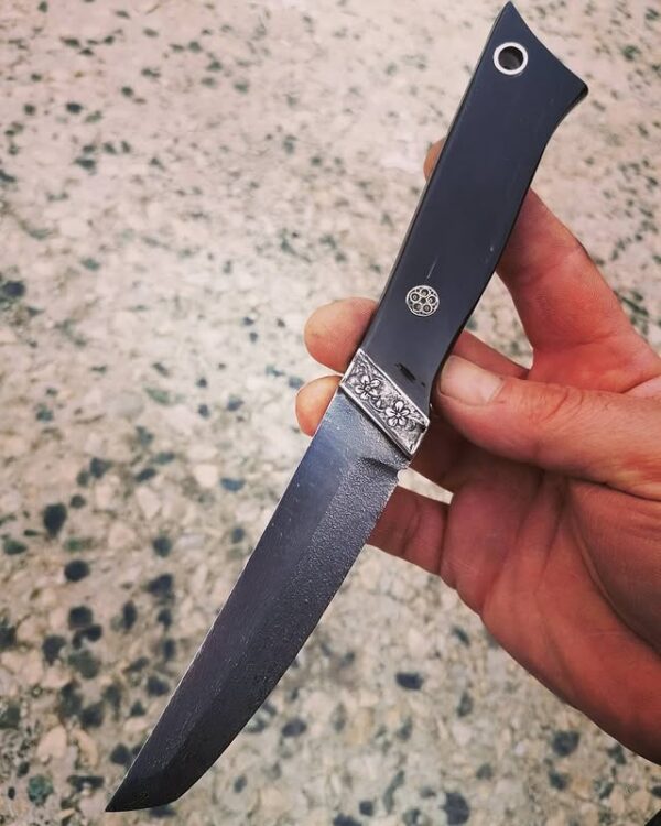 Gravürlü Gümüş Balçaklı Dövme Bıçak