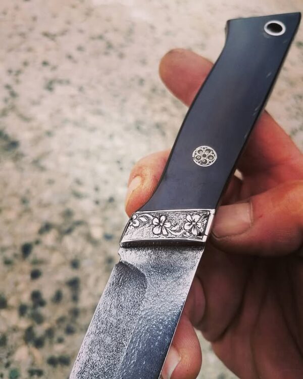 Gravürlü Gümüş Balçaklı Dövme Bıçak