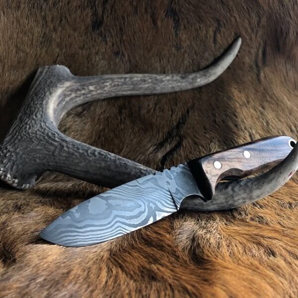 Avcı Damascus Bıçak - Ceviz Sap