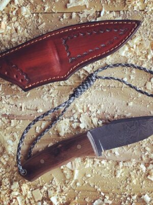 El Yapımı Ceviz Kabzalı Damascus ve Kılıf