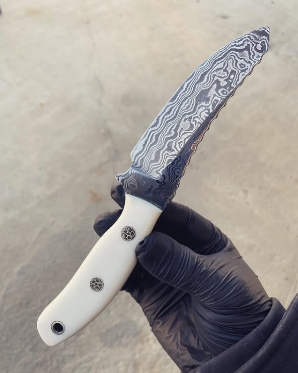 Akrilik Saplı Damascus Bıçak