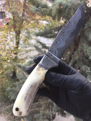 Damascus Desenli Geyik Boynuzu Saplı Av Bıçağı